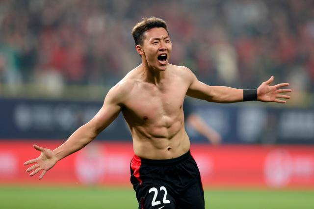 bob半岛体育官方网站-成都大换血后冲劲十足 6新援惊艳韦少带来新变化